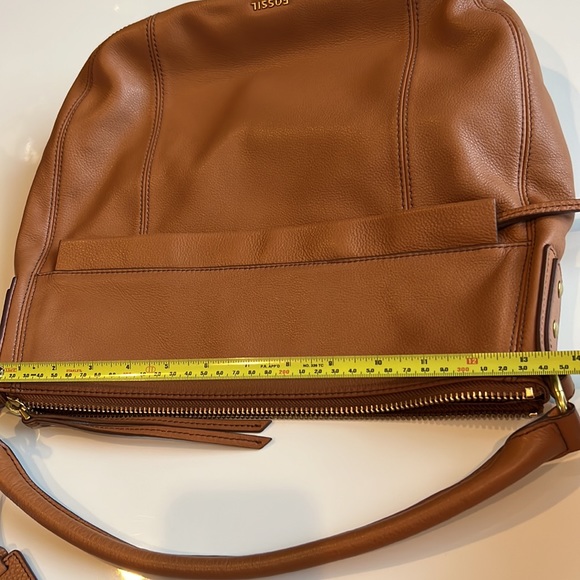 Fossil Molly pebbled leather shoulder bag in camel, new no tag - Picture 8 of 12